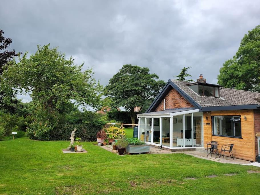 The Garden Rooms Честер Екстер'єр фото